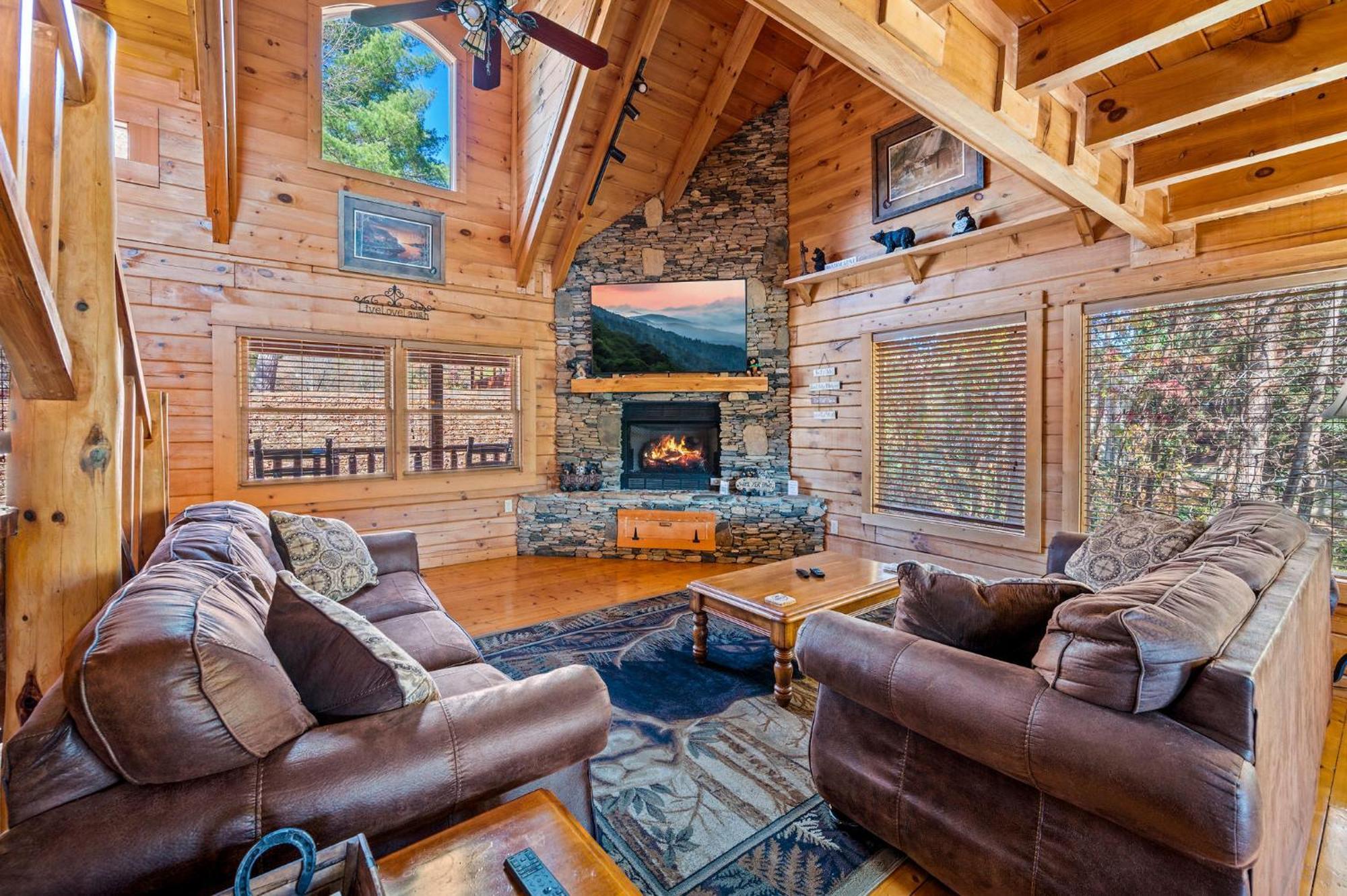 Bearfoot Pines - True Log Cabin - Wi-Fi, Hot Tub, Fishing, Deck With Views! - Mins To Pf Sevierville Exterior foto