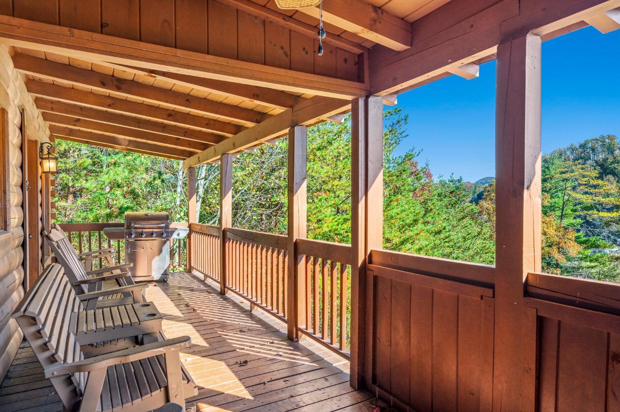 Bearfoot Pines - True Log Cabin - Wi-Fi, Hot Tub, Fishing, Deck With Views! - Mins To Pf Sevierville Exterior foto